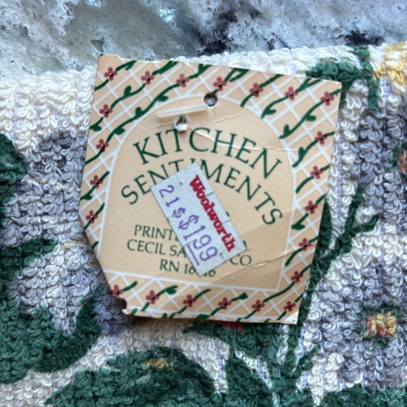 Lot of 4 Unused Vintage Dish Towels. 3 smaller ones & 1 Large Teddy Bear - Picture 6 of 11